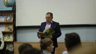 Юрий Краснобаев в «Дочитаться до звезды» Юрий Краснобаев в «Дочитаться до звезды»