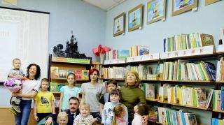 Ищи в пути доброго человека, верного друга и родного брата Ищи в пути доброго человека, верного друга и родного брата