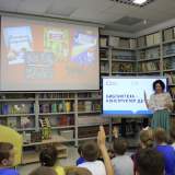 изображение: Фото 1.  2022.06.02 Встреча с А. Васнецовой в ЦДБ. Объединение детских библиотек Тольятти
