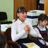 изображение: Фото 49. 2018.10.23 Елизавета Лабодина в гимназии №35. Объединение детских библиотек Тольятти