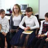 изображение: Фото 55. 2018.10.23 Елизавета Лабодина в гимназии №35. Объединение детских библиотек Тольятти