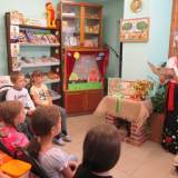 изображение: Фото 10. 2019.09.15 Бабушкины сказки. Объединение детских библиотек Тольятти
