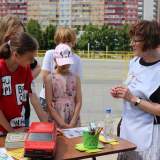 изображение: Фото 103. 2022.06.05 День города в сквере 50-летия АВТОВАЗа. Объединение детских библиотек Тольятти