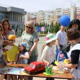 изображение: Фото 73. 2022.06.05 День города в сквере 50-летия АВТОВАЗа. Объединение детских библиотек Тольятти