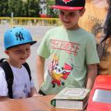 изображение: Фото 97. 2022.06.05 День города в сквере 50-летия АВТОВАЗа. Объединение детских библиотек Тольятти