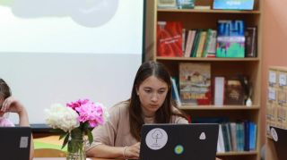 LADA LOOK:     !